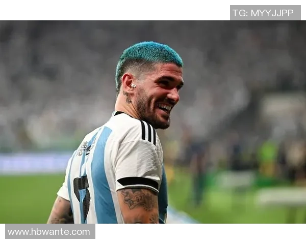 足球明星效力的俱乐部揭秘各大球队背后的传奇球员故事